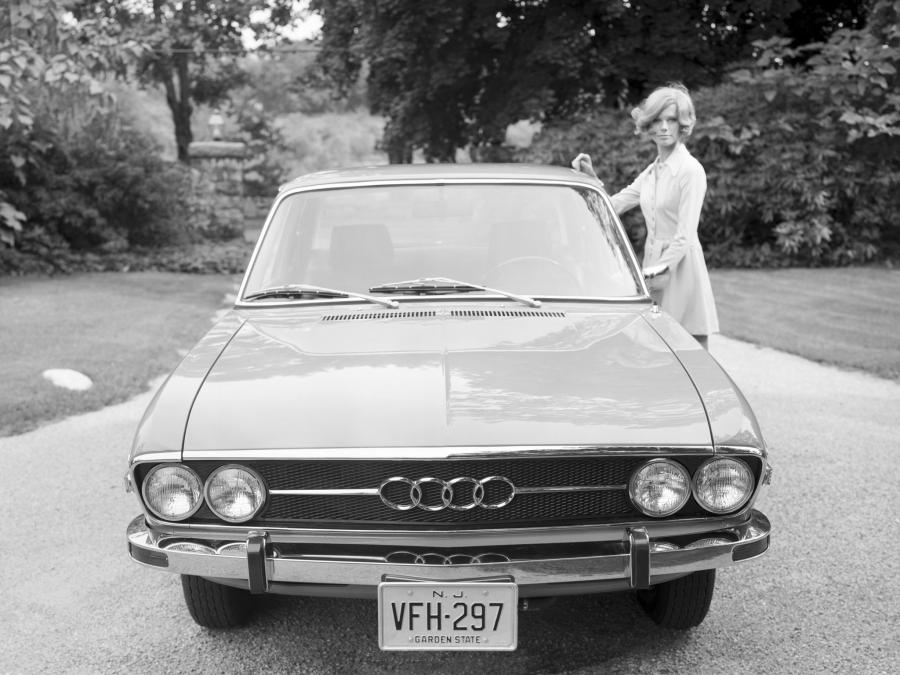  Audi 100 LS (C1) 1968 года  (NA) (фото 11 из 12)